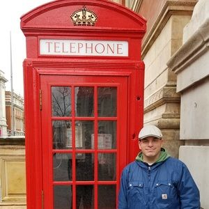 Meet your Posher, Aaron